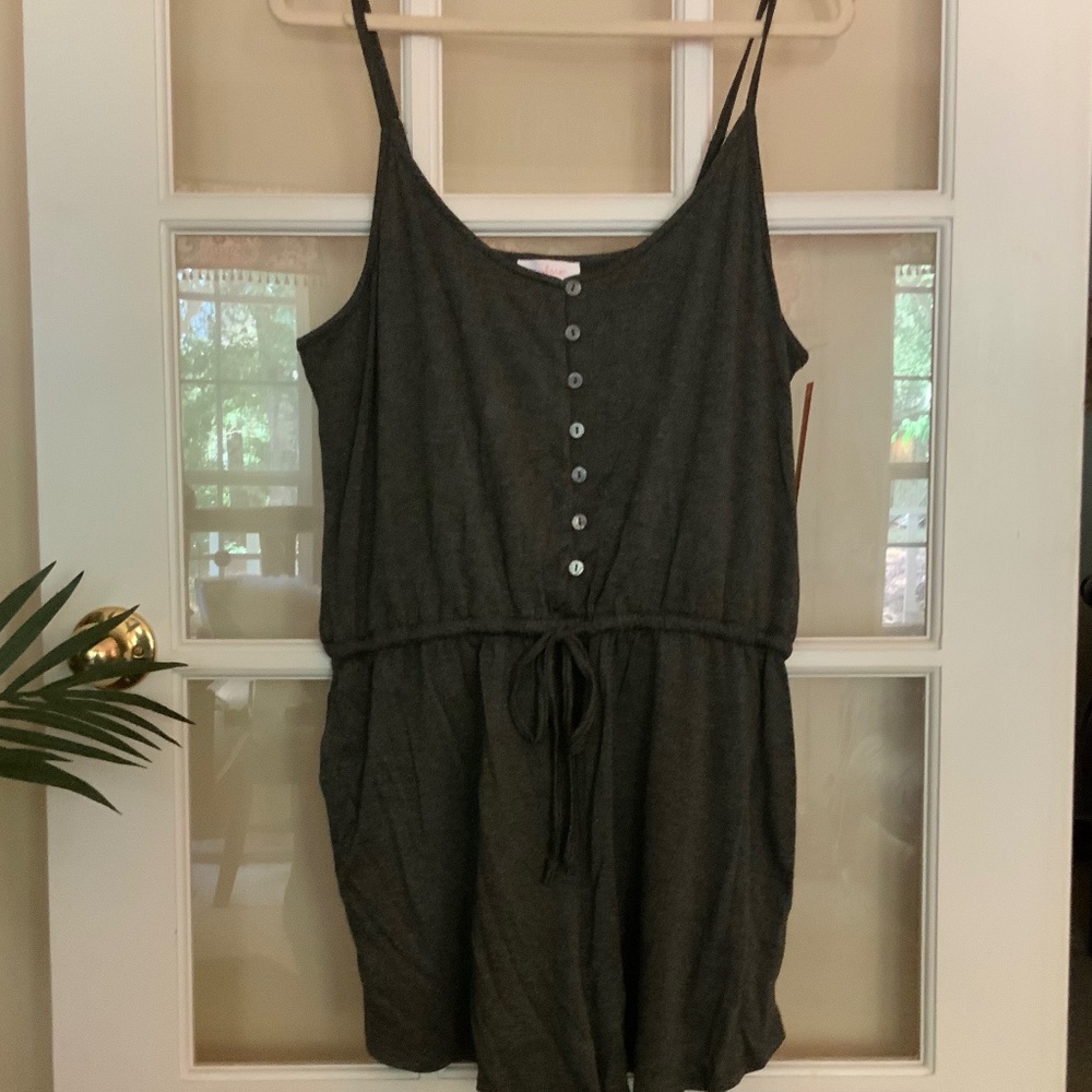 NWT Soft Gray Spaghetti strap shorts Romper with waist tie